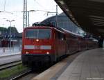 111 137-6 fhrt am 12.6.10 mit einer RB aus dem Bremer Hbf. ab.
