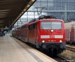 111 085-7 fhrt am 12.6.10 mit der RB nach Bremen-Vegesack aus dem Bremer Hbf. ab.