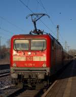 Im besten Fotolicht erstrahlte die 112 178-9 als sie mit dem S-H-E aus Hamburg in Schleswig hielt. 28.01.11