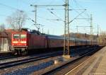 112 178-9 fhrt am 28.1.11 mit dem RE 21071 nach Hamburg Hbf. in den Schleswiger Bahnhof ein.