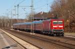112 140-9 mit reinem SH Express hier bei Halt in Schleswig. 06.03.11