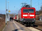 Frisch gestrkt kam 112 153(-2) mit dem SH Express nach Hamburg durch Schleswig gefahren. 19.3.11