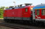 112 178-9 rollte ohne einen Pantho am Draht in den Schleswiger Bahnhof....nach kurzer Zeit und einigen komischen Geruschen aus dem Inneren der Lok ging es aber weiter. Schleswig 27.07.12