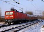 Vom BÜ Karpfenteich am Schleswiger Bahnhof aus aufgenommen kommt hier die 6112 175-5 mit der RB nach Neumünster angefahren. Schleswig 27.01.2014