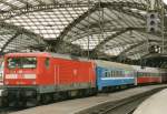 Am 13 April 2000 steht 112 177 in Köln Hbf mit Nachtzug nach Moskwa via Warschau und Minsk.