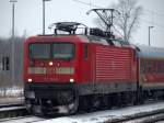 Nachdem ich sie lange Zeit nicht mehr gesehen habe war auch sie mal wieder mit einem SHE Richtung Hamburg unterwegs,die 112 150-8 hier als Portraitaufnahme. Schleswig 15.01.10