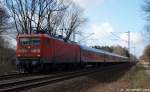 Mit dem SH-Express nach Hamburg Hbf. fuhr 112 140-9 am 21.03.10 durch das rtchen Prisdorf.