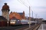 Die berraschung des Tages! Der IC 1997 von Berlin Sdkreuz nach Stuttgart im Werbelok Sandwich in Rathenow. Vorne als Steuerwagen Ersatz die 120 159-9  175 Jahre Deutsche Eisenbahn  und hinten schiebt die 101 016-4  Unicef .