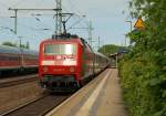 ...120 156-5 und schob bei 15 Waggons krftig mit. Sl 20.5.11