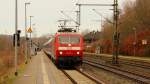 120 137-5 als Zuglok des neu eingestzten IC 1981 nach Mnchen fotografiert in Schleswig. SL 16.12.11