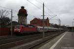 120 102-9 mit dem IC 1995 von Berlin Sdkreuz nach Stuttgart Hbf in Rathenow. Hinten schiebt die 120 111-0. 11.03.2012