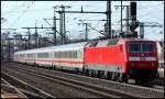 120 114 als Ersatz IC nach Hamburch Altona am 17.04.13 in Fulda