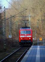 Wenige Minuten nach dem der LPF 78082(Leerpark für IC 1981 und 2407) mit einer unbekannten DB 6101 in Flensburg einfuhr kam die DB 6120 124-3(Unt/MH/21.08.08)angerollt, wurde vom Tf angekuppelt und übernahm ihren Wagenpark für den IC 1981 nach München. Flensburg Hbf 14.02.2014 