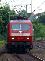 Planleistung 77773 mit Start um 8.02h in HH-Langenfelde war diesmal die 120 123-5 die den ersten von 3 Leer IC nach Flensburg zog.