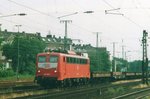 Leeren Stahlzug mit 140 608 durchfahrt am 13 April 2000 Köln West.