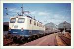 br-6141-e41/154023/die-db-141-232-9-mit-einem Die DB 141 232-9 mit einem Regionalzug in Karlruhe am 18. Mai 1992. 