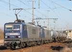 Die beiden RBH Loks (143 554 und 143 143) in Pasewalk mit einem Kesselzug auf dem Weg nach Angermnde am 31.1.2012.
