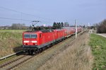 br-6143-ex-dr-243/488281/mit-dem-re-18490-rollt-die Mit dem RE 18490 rollt die 143 306 durch Gragetopshof in Richtung Rostock.