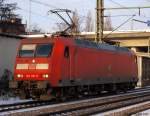 145 051-9 poltert am 4.12.10 solo durch den Bhf. Hamburg-Harburg.