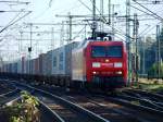 HH 20.
Die BabyTraxx der DB, hier kommt die 145 001-4 mit langem Containerzug nach Hamburg gefahren. 19.09.09
