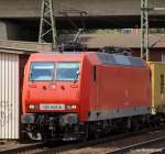 145 043-6 strebt am 13.8.10 durch den Harburger Bhf. durch gen Maschen.