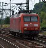 145 069-1 poltert am 1.8.10 als Einzelfahrer durch den Harburger Bhf. durch.