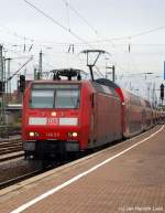 Mit dem RE6 nach Minden (Westf) fhrt 146 011 am 23.10.10 in den Dortmunder Hbf. ein.