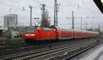 146 125-0 rollt hier mit einem RE zur Pause....Bremen 3.12.11