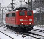 151 131-0 poltert am 16.12.10 solo durch den Harburger Bahnhof.