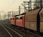 151 094-0 und 021-3 nochmal zum Vergleich aus der Gegenlichtsituation fotografiert und gezeigt. 30.3.11