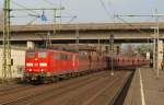 151 113-8 und 091-6 zogen einen Kohlependel bestehend aus 40 Faals/Falrrs Waggons durch Harburg. 30.3.11