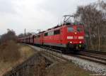 151 116-1 und 151 112-0 fahren am 31.3.11 mit einem Erzbomber-Leerpark gen Hansaport durch Moorburg.