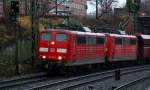 151 168-2 und 098-1 zogen einen beladenen Ganzzug bestehend aus Faals und Falrrs Waggons durch Harburg. 07.01.12