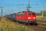 Ebenfalls mit dem TEC 42153 war die 151 025 am 06.10.2009 unterwegs.Hier bei der Ausfahrt am Stw B11.