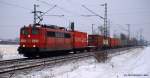 151 052-8 ist am 16.01.10 mit einem Gz kurz hinter Lneburg unterwegs.