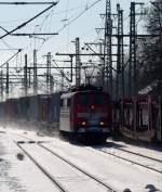 003. Eine unbekannte 151 fuhr mit einem Containerzug leise summend an uns vorbei....HH 6.3.10