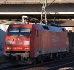 152 058-4 fhrt am 6.11.10 solo durch den Harburger Bhf. hindurch.