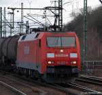 152 077-4 fhrt am 11.2.11 durch den Bhf. Hamburg-Harburg.