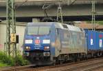 152 138-4 ein TFG Albatros rollte mit passend blauen Containern durch Harburg. 08.07.11