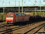152 054-3 und 022-0 durchfuhren Harburg mit einem sehr langen Schottertransport am Haken. 15.10.11
