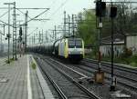 Die 3 Nummern Lok von ITL...ES 64 F-901/152 901/152 196 rumpelt hier mit einem ler durch HH-Harburg. 28.04.12