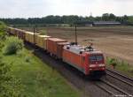 152 154-1 strebt am 19.5.12 mit einem Containerzug nach Maschen durch Ramelsloh.