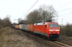 152 012-1 fuhr am 1.2.13 mit einem Containerzug durch Ahlten gen Lehrte.