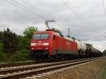 152 163 mit Kesselwagenzug bei Elsterwerda. 13.05.2013