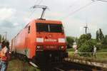 Während ein Bahnhofsfest in Kaldenkirchen am 12 Augustus 2006 lasst 152 064 sich sehen.