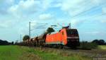 Mit einem Güterzug gen Süden rollte 152 160-8 am 10.10.14 durch Bremen-Mahndorf.