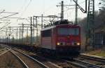 155 048-2 zog viele leere Waggons hinter sich her......02.04.11