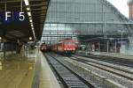 DB 6155 220-7 und 6111 085-7, Bremen Hbf, 03.12.2011(42)