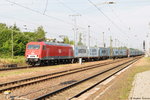 801 (156 001-0) MEG - Mitteldeutsche Eisenbahn GmbH mit einem Containerzug in Stendal und fuhr weiter in Richtung Magdeburg. 25.06.2016