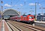 Mit mchtig Schwung saust die 182 020 mit ihrer S1 nach Schna aus dem Drsdener Hauptbahnhof.Geknipst am 26.05.2012.
